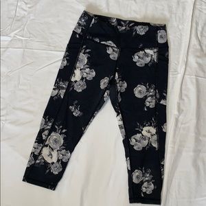 Senita Crops with Side Pockets- Size S